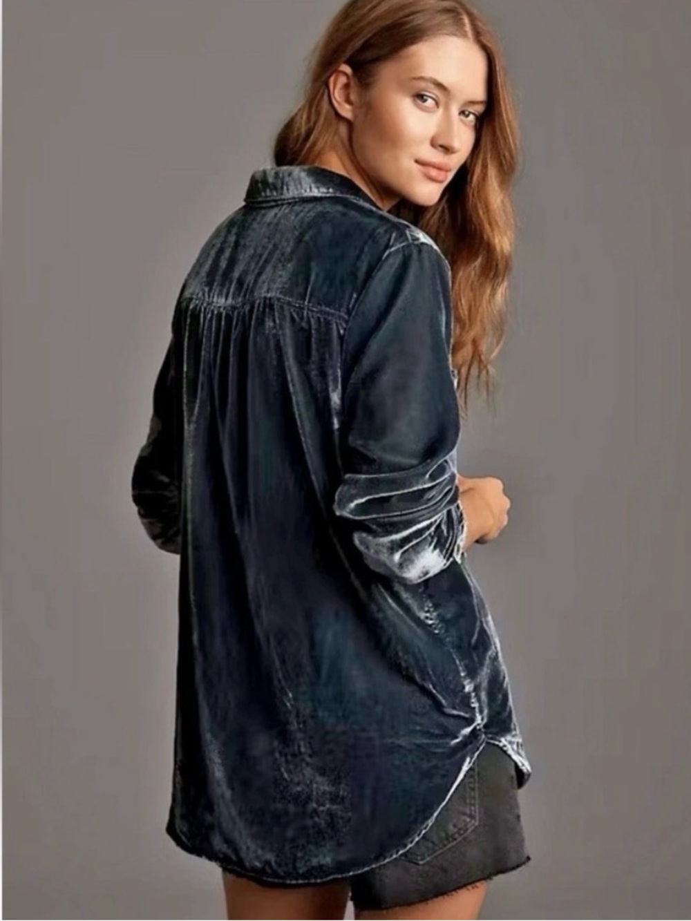 NWT Anthropologie Pilcro Hadley Luxe Velvet Relaxed Buttondown Shirt in Slate - Picture 2 of 7